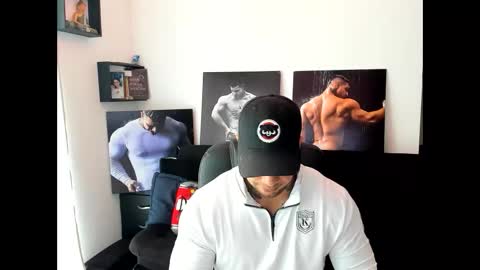 Snapshot of mathews_roses chatting on January 2026 06:33:02 PM Marck Mathews online show from January 2026 06:33:02 PM