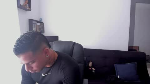 Snapshot of mathews_roses chatting on April 2026 05:53:02 PM Marck Mathews online show from April 2026 05:53:02 PM