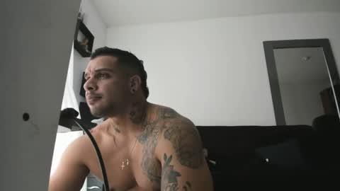 Snapshot of mathews_roses chatting on April 2026 07:58:02 PM Marck Mathews online show from April 2026 07:58:02 PM