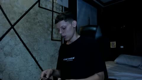 MathewSanz  online show from April 2026 12:06:01 PM