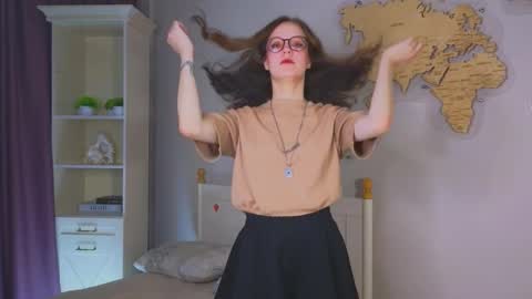 mathildesephton online show from October 2025 11:32:02 AM