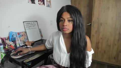 Snapshot of matilde27 chatting on February 2025 01:31:02 AM Daniela online show from February 2025 01:31:02 AM