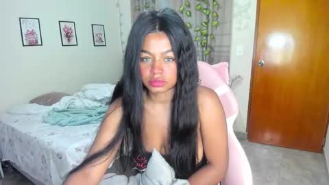 Snapshot of matilde27 chatting on October 2025 09:06:02 AM Daniela online show from October 2025 09:06:02 AM