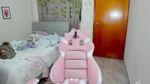 Snapshot of matilde27 chatting on December 2025 11:10:01 PM Daniela online show from December 2025 11:10:01 PM