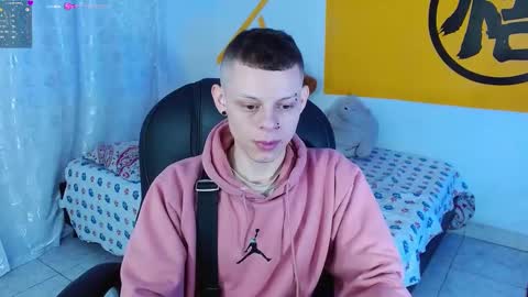 Snapshot of matthewboy_ chatting on December 2024 08:05:02 AM MatthewBoy online show from December 2024 08:05:02 AM