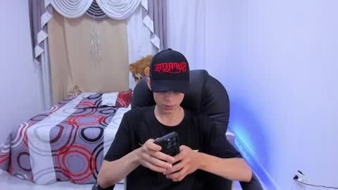 Snapshot of matthewboy_ chatting on May 2026 03:46:02 AM MatthewBoy online show from May 2026 03:46:02 AM