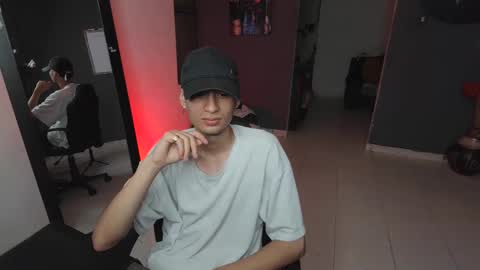 mattias     online show from February 2025 09:10:01 PM