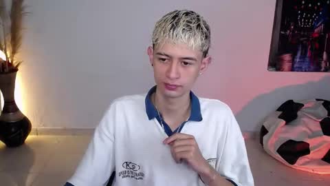 mattias     online show from November 2025 05:50:02 PM