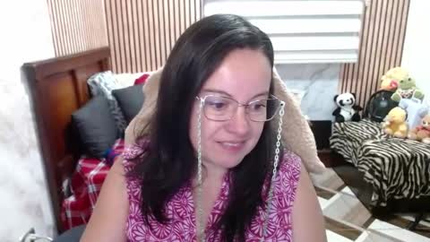 Sonia online show from April 2026 09:59:02 PM