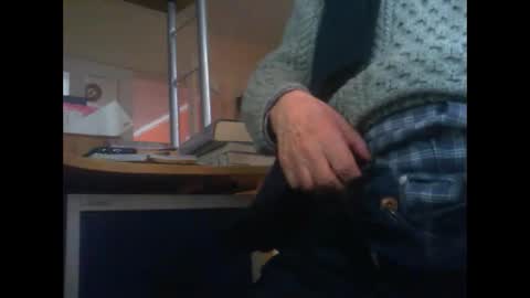 Snapshot of maturedaddi chatting on January 2025 04:24:01 PM Maturedaddi online show from January 2025 04:24:01 PM