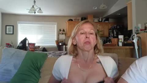JustUs online show from May 2026 01:23:01 AM