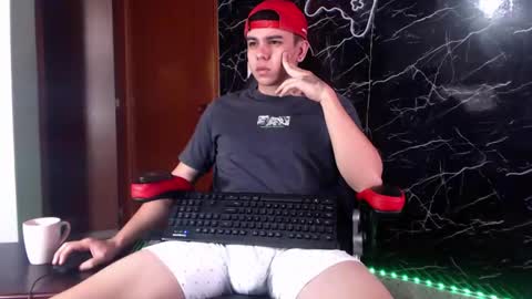 Snapshot of maty_hard chatting on January 2025 10:08:01 AM Matias online show from January 2025 10:08:01 AM