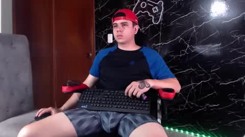 Snapshot of maty_hard chatting on March 2025 02:01:02 PM Matias online show from March 2025 02:01:02 PM