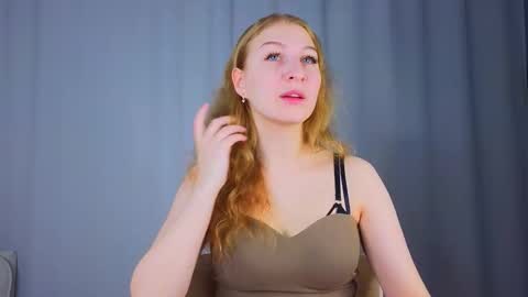 maureencoombs online show from October 2025 04:21:01 AM