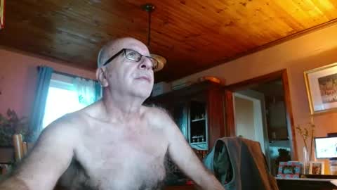 Maurice online show from December 2024 12:33:02 PM