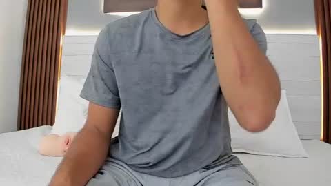 mauro_boy online show from June 2026 07:14:02 PM
