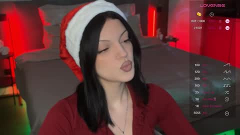 Mavis online show from December 2025 07:21:01 PM