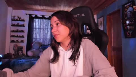 Hilary online show from December 2024 12:01:01 PM