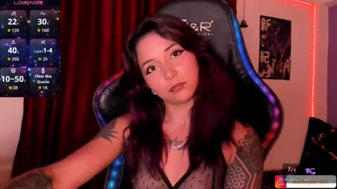 Hilary online show from September 2025 10:20:02 PM