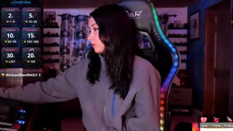 Hilary online show from December 2025 09:43:01 PM