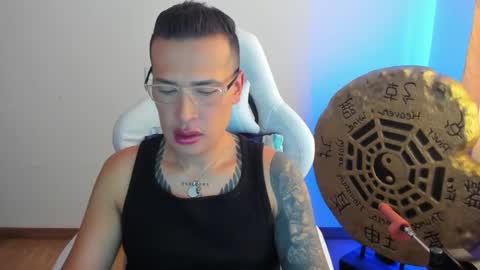 Snapshot of max__b chatting on March 2025 08:21:01 PM max__b online show from March 2025 08:21:01 PM