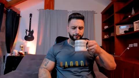 Snapshot of max_dic1 chatting on January 2025 10:17:02 PM max D. online show from January 2025 10:17:02 PM