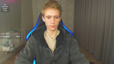 Max Gen with tats 24years  And Ethan without tats 20 years online show from December 2024 12:53:01 AM