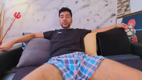 Max Hornye online show from March 2026 07:09:01 PM