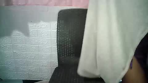 max_lovely123 online show from May 2026 02:01:02 PM