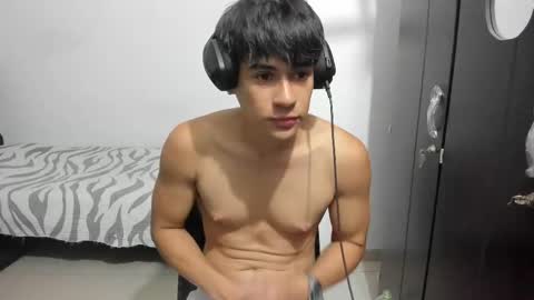 Max online show from September 2025 01:39:02 AM