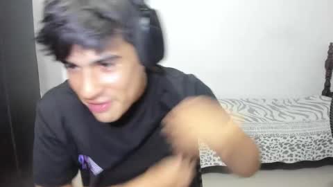 Max online show from October 2025 11:46:01 PM