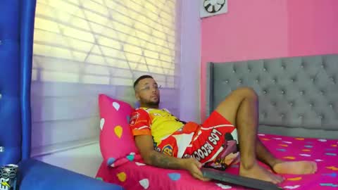 Snapshot of max_sexyhot26 chatting on February 2025 04:33:01 PM max_sexyhot26 online show from February 2025 04:33:01 PM
