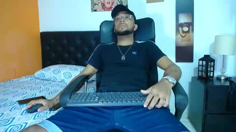 Snapshot of max_sexyhot26 chatting on February 2025 03:01:02 AM max_sexyhot26 online show from February 2025 03:01:02 AM