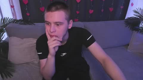 Snapshot of max_sm1th chatting on March 2025 02:26:01 PM Max online show from March 2025 02:26:01 PM