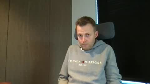 Snapshot of max_straight_1 chatting on January 2025 12:00:01 PM Max take off clothes online show from January 2025 12:00:01 PM