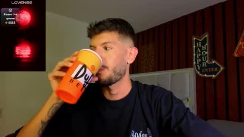 Max Taylor online show from November 2025 12:43:01 AM