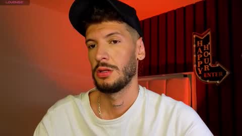 Max Taylor online show from November 2025 01:04:01 AM