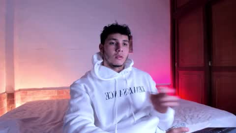 max_valiant1 online show from November 2025 07:01:02 PM