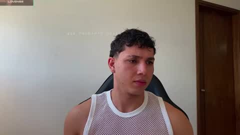 Snapshot of max_valiant1 chatting on June 2026 04:37:02 PM max_valiant1 online show from June 2026 04:37:02 PM