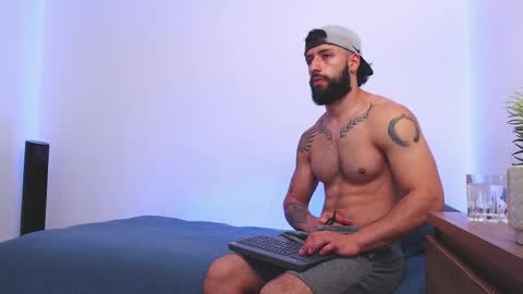 max_xl_ online show from April 2026 04:18:01 PM