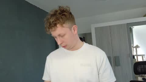 maxboner94 online show from April 2026 11:05:01 AM