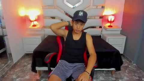 Snapshot of maxevanns chatting on November 2025 07:46:02 PM Max online show from November 2025 07:46:02 PM