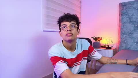 M A X F R O S T   online show from January 2026 07:16:02 PM