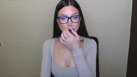 Snapshot of maxi_sweetheart chatting on December 2024 09:06:02 AM Joanna online show from December 2024 09:06:02 AM