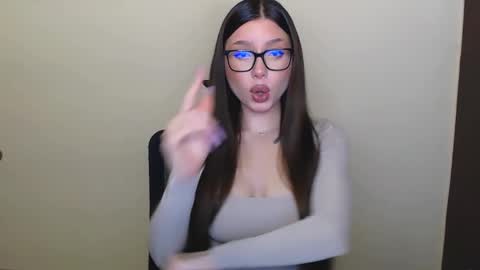 Snapshot of maxi_sweetheart chatting on December 2024 12:11:02 PM Joanna online show from December 2024 12:11:02 PM