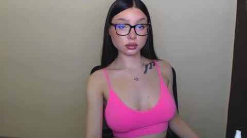 Snapshot of maxi_sweetheart chatting on December 2024 11:03:02 AM Joanna online show from December 2024 11:03:02 AM