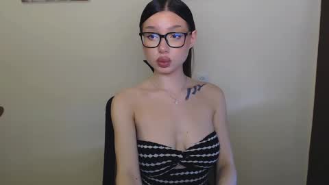 Snapshot of maxi_sweetheart chatting on December 2024 11:02:01 AM Joanna online show from December 2024 11:02:01 AM