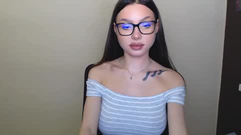 Snapshot of maxi_sweetheart chatting on December 2024 01:27:02 PM Joanna online show from December 2024 01:27:02 PM