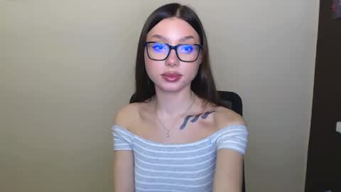 Snapshot of maxi_sweetheart chatting on December 2024 04:42:01 PM Joanna online show from December 2024 04:42:01 PM