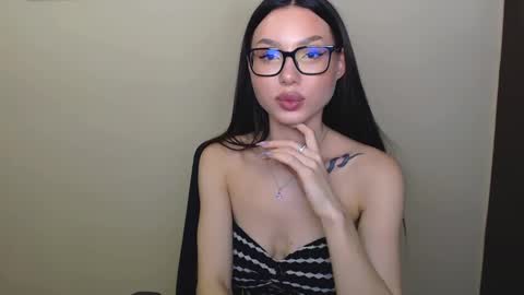 Snapshot of maxi_sweetheart chatting on December 2024 12:45:01 PM Joanna online show from December 2024 12:45:01 PM